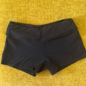 Born Primitive Black Training shorts Size M